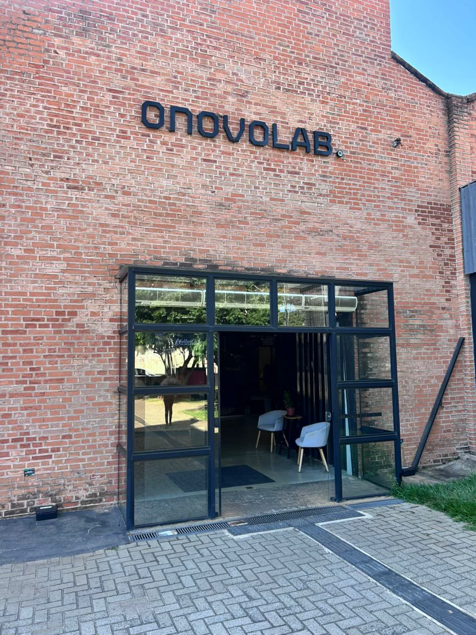 Fachada do Onovolab — hub de inovação onde a Refúgio Consultoria atende em São Carlos